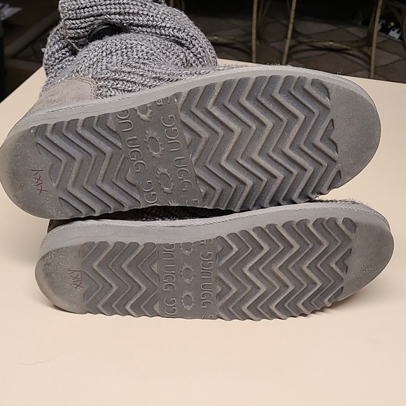 Ugg Classic Cardy calve boots size 8 - Picture 8 of 8